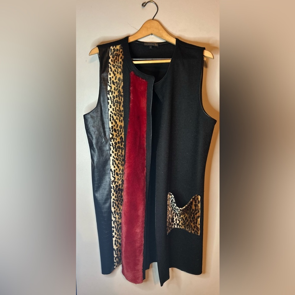 Jane & John mixed fabric vest - Picture 2 of 16